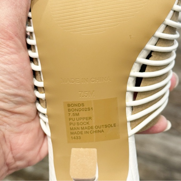 Steve Madden Heels Bonds Sandals Square Toe Slip On Womens Size 7.5 White NIB - Picture 10 of 13